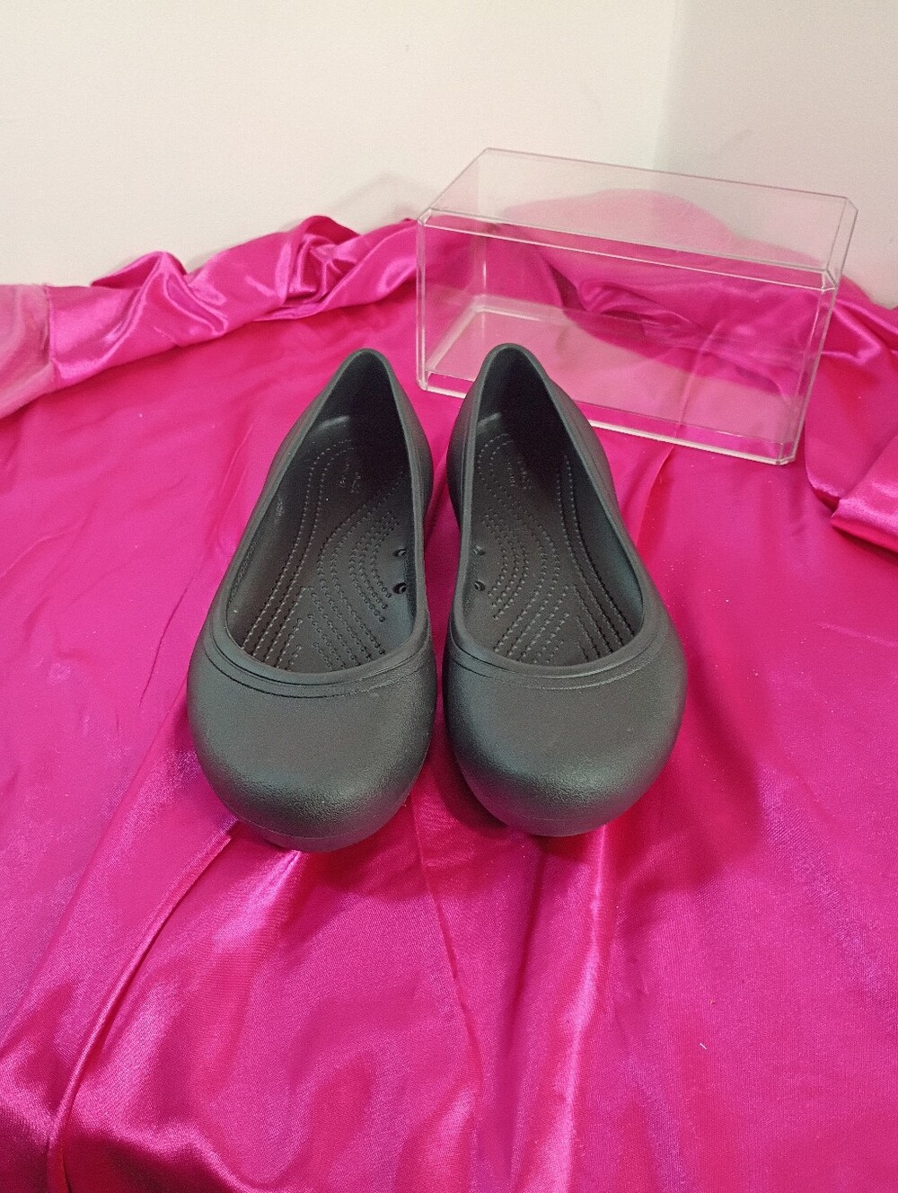 Crocs At Work Slip Resistant Ballet Flats Women 6 Black Rubber Slip On Shoe.